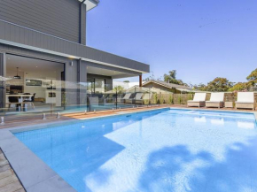 Pool and Spa - 300m walk to Beach, Mount Martha
